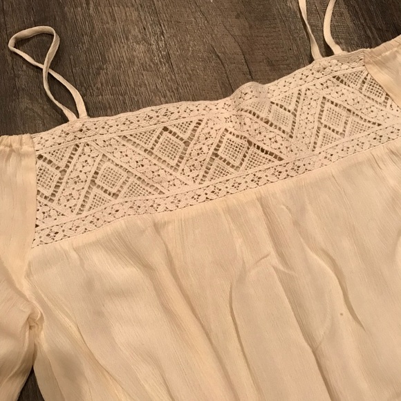 SOLD!!! OFF THE SHOULDER LACE TOP - Picture 2 of 3